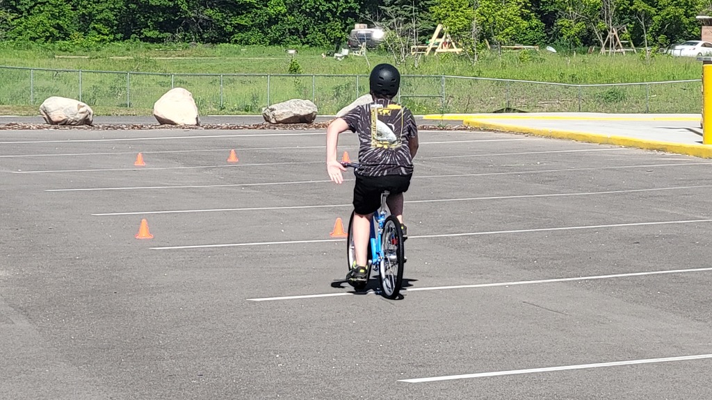 Students using bike fleet for bike safety